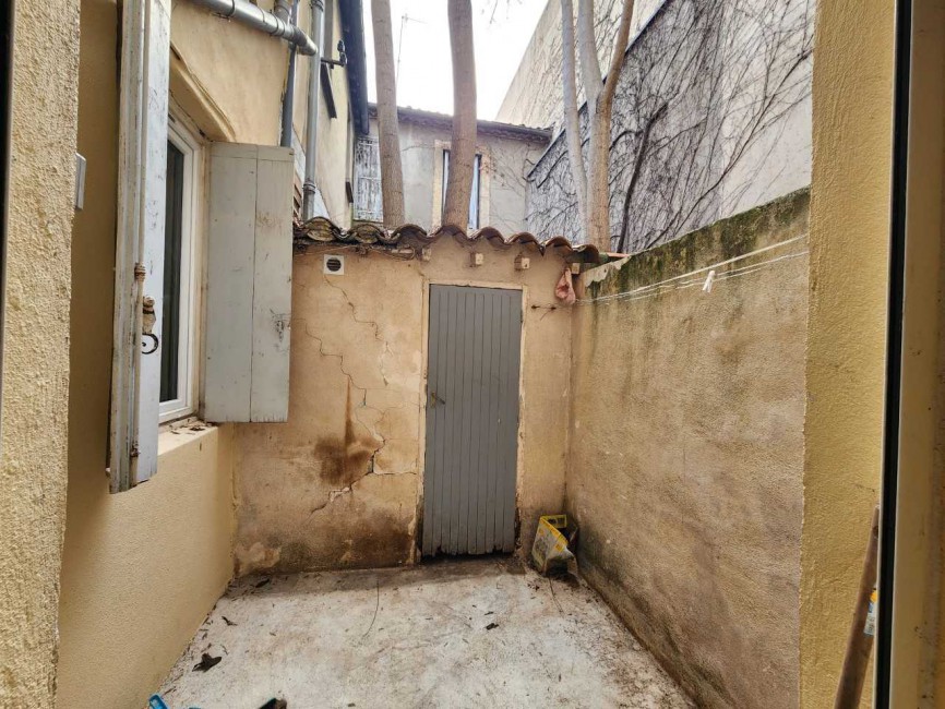 COUR.jpg